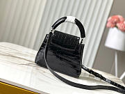 Louis Vuitton LV Capucines Mini Handbag Black Crocodile And White Mother-Of-Pearl Size 21 x 14 x 8 cm - 4