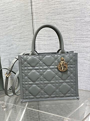 Dior Book Tote Gray Size 26 x 12 x 21 cm - 1