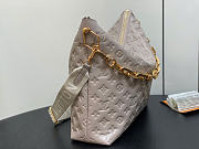 Louis Vuitton Coussin Hobo MM Handbag Size 38 x 33 x 10 cm - 6