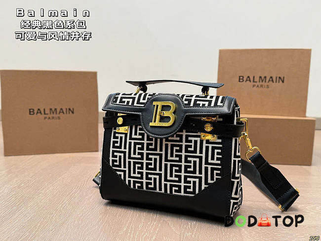 Balmain B Buzz Bag Size 23 x 19 cm - 1