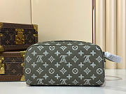 Louis Vuitton Dopp Kit M12651 Size 23 x 13 x 12 cm - 1