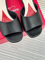 Roger Vivier Leather Crystal-Embellished Strass Mules balck - 3