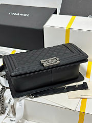 Chanel Black Quilted Caviar Medium Boy Bag Size 25cm - 6