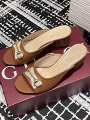 Gucci Women's Horsebit slide brown - 2