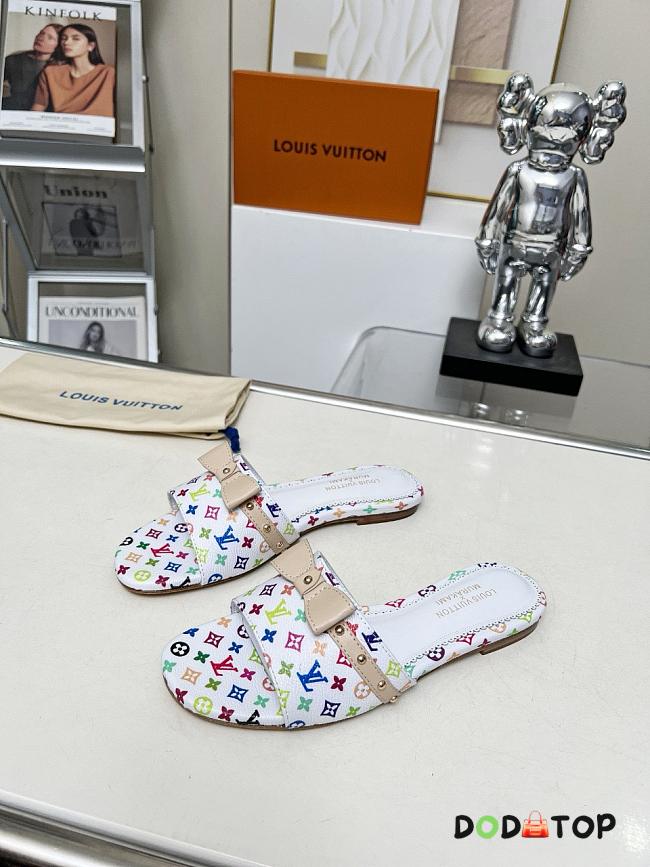 LV slide white - 1