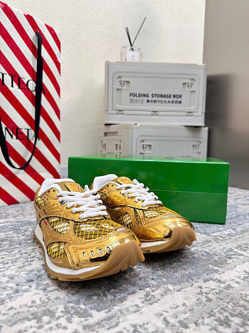 Bottega Veneta Low-top Sneakers gold