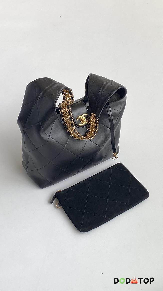 Chanel Hobo black bag size 37x30x14cm - 1