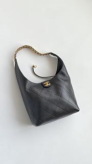 Chanel Hobo black bag size 37x30x14cm - 2