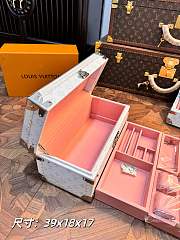Louis vuitton Coffret monogram accessoires size 39x 18 x 17cm - 4