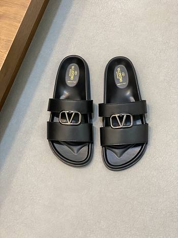 Valentino Men's sandals2 