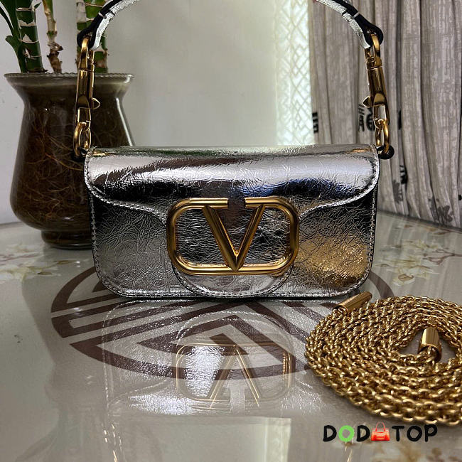 Valentino vlogo signature garavani mini locò size 20 x 11 x 5cm - 1