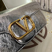 Valentino vlogo signature garavani mini locò size 27x13x6cm - 4