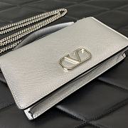 Valentino Garavani v logo signature leather wallet on chain size  19x4x10.5cm - 3