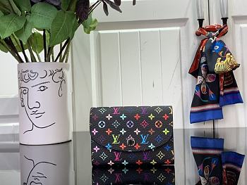 Louis Vuitton wallet 01