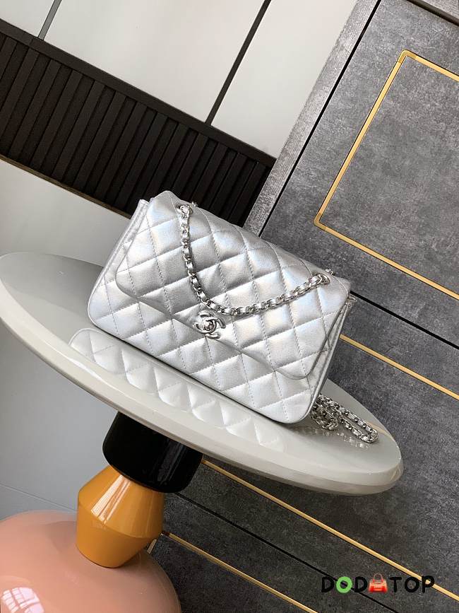 Chanel flap bag silver color bag size 14 X 22.5 X 5.8 cm - 1