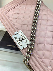 Chanel Boybag pink Silver Hardware Lambskin Leather Size 25 cm - 2