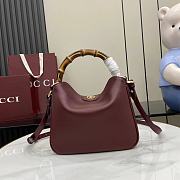 Gucci Diana Medium Shoulder Bag red size  30x 23x 6.5 cm - 1