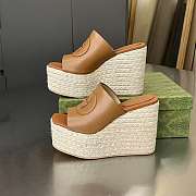 Gucci Women's Interlocking G sandal brown - 2