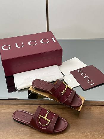 Gucci Mules red