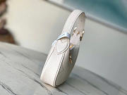 Louis Vuitton LV Mini Moon M82391 white Size 20.5 x 11 x 5 cm - 6