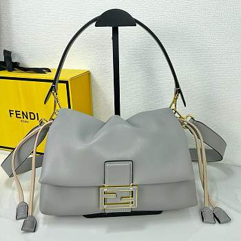 FENDI Mamma Baguette bag size 26x18x8.5cm