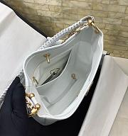 Chanel hobo white bag size 26x25x7.5cm - 3