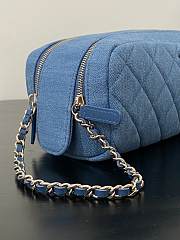 Chanel Vintage denim bag size 17.5x6.5x15.5cm - 4