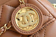 Chanel 24K beige bag size 24x19x9cm - 3