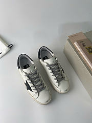 Golden Goose Sneakers 05 - 5