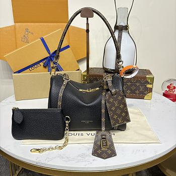 Louis Vuitton Nicolas Ghesquière black bag size 40x20x25cm