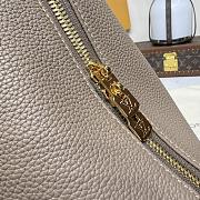 Louis Vuitton Nicolas Ghesquière gray bag size 40x20x25cm - 2