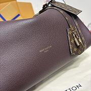 Louis Vuitton Nicolas Ghesquière bag size 40x20x25cm - 4