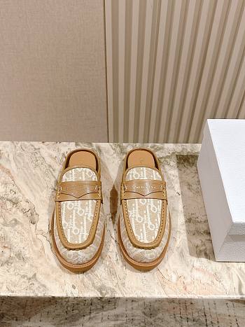 Dior loafers beige 