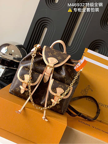 Louis Vuitton M46932 Excursion PM backpack size 21 x 23 x 10 cm