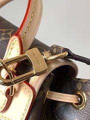 Louis Vuitton M46932 Excursion PM backpack size 21 x 23 x 10 cm - 4