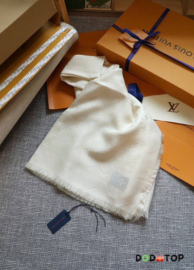 LV Scarf 142X142cm white - 1