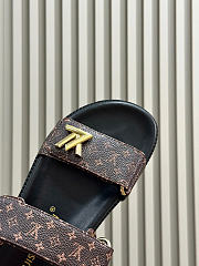 Louis Vuitton Unisex Brown Sandals 01 - 3