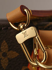 Louis Vuitton Petit Sac Plat mini Size 14 x 17 x 5cm - 4