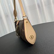 Louis Vuitton Mini Pochette bag size 22x12x5.5 cm - 5