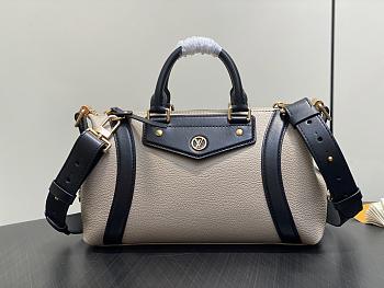 Louis Vuitton M14700 Biker beige size 30x12x12 cm