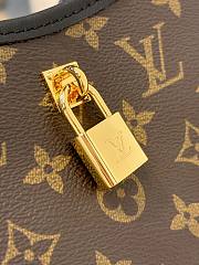 Louis Vuitton The Drop brown bag size 28x15x12 cm - 4