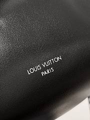 Louis Vuitton black bag M14544 Pochette Vibe size 25 x 10 x 7.5 cm - 2