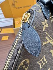 Louis Vuitton Bumbag brown size 30x15x8 cm - 01 - 2