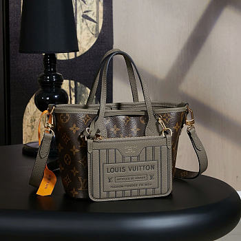 Louis Vuitton M12109 Neverfull Bandoulière Inside Out BB size 24x19x9cm