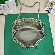 Bottega Veneta Small Andiamo green bag size 19x25x10.5cm - 3