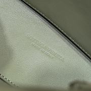 Bottega Veneta Small Andiamo green bag size 19x25x10.5cm - 2