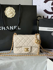 Chanel cross body beige bag mini size 18x13x7cm - 1