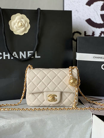 Chanel cross body beige bag mini size 18x13x7cm