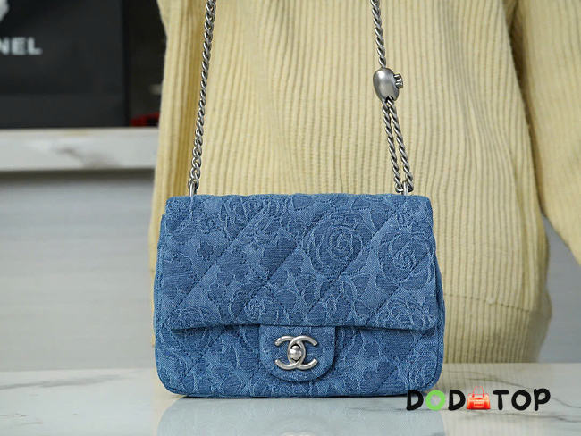Chanel denim bag 23p size 12×19×8cm - 1