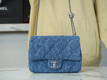 Chanel denim bag 23p size 12×19×8cm